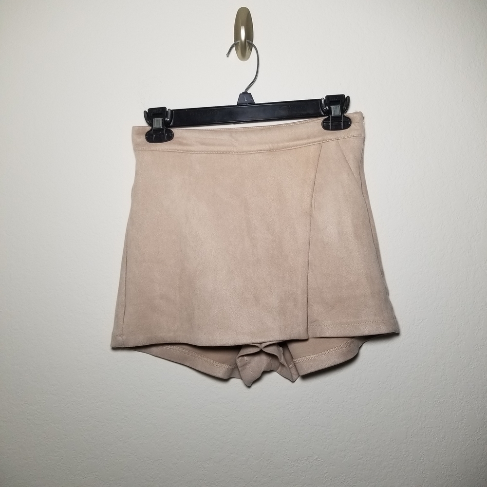 Missguided Beige Skorts